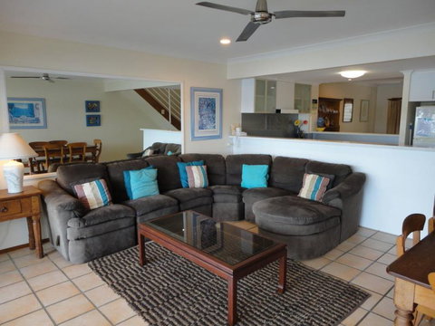 Noosa Entrance Waterfront Resort - Holiday Adelaide 13