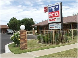Highway Inn Motel - Holiday Adelaide 0