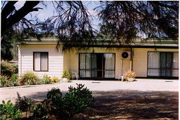 Casuarina Cabins - Holiday Adelaide 0