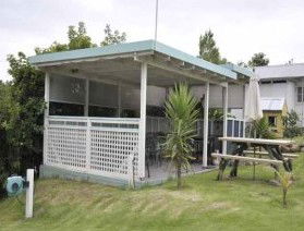 Ballymena Holiday Units - Holiday Adelaide 3
