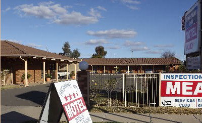 Highway Inn Motel - Holiday Adelaide 1