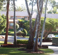 Comfort Inn  Suites Robertson Gardens - Holiday Adelaide