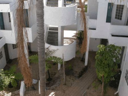 Cambridge Atrium - Holiday Adelaide 4