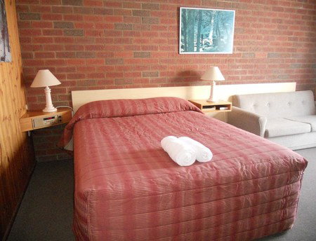 KY COUNTRY ROADS MOTOR INN - Holiday Adelaide 1