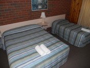 KY COUNTRY ROADS MOTOR INN - Holiday Adelaide 3