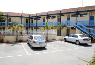 Lakes Central Hotel - Holiday Adelaide
