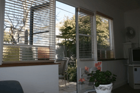 Quinton House - Holiday Adelaide 2