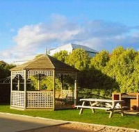 Pelican at Lakes Motel - Holiday Adelaide