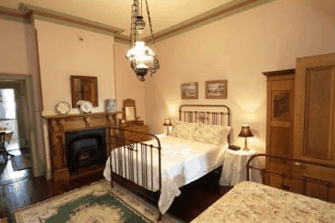 Fremantle Colonial Accommodation - Holiday Adelaide 3