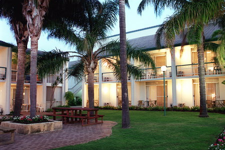Mandurah Gates Resort - Holiday Adelaide 0