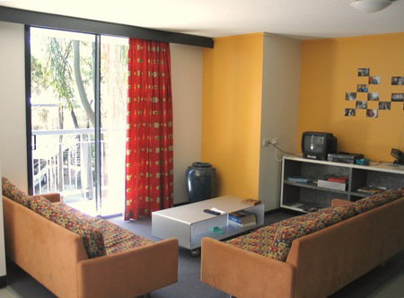 International House Brisbane - Holiday Adelaide 0