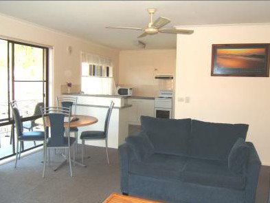 Ocean Drive Apartments - Holiday Adelaide 0