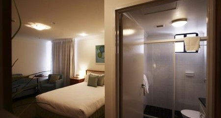 Townhouse Hotel - Holiday Adelaide 2
