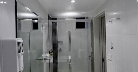Townhouse Hotel - Holiday Adelaide 3