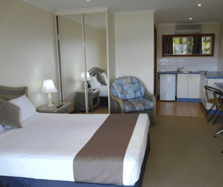 Sunlit Waters Studio Apartments - Holiday Adelaide 1