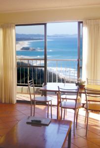Beachfront Towers - Holiday Adelaide 2