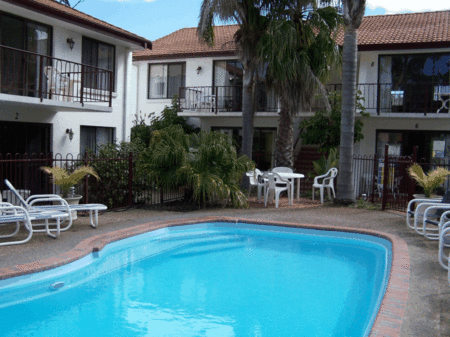 Peninsular Apartments - Holiday Adelaide 0