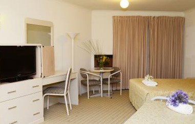 Motel 10 Motor Inn - Holiday Adelaide 2