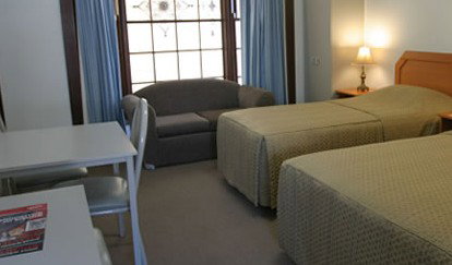 Colonial Lodge Motor Inn - Holiday Adelaide 1