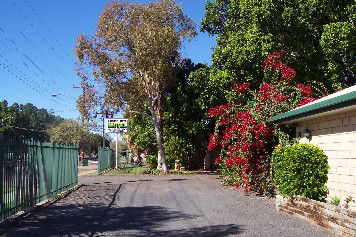 Darling River Motel - Holiday Adelaide 0