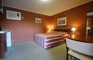 Junction Motor Inn - Holiday Adelaide 2