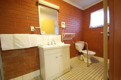 Junction Motor Inn - Holiday Adelaide 3