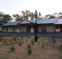 Sanctuary House Resort Motel - Holiday Adelaide