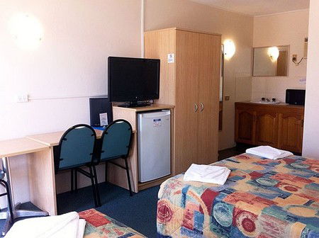 City Centre Motel - Holiday Adelaide 2