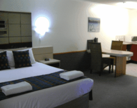 Rockhampton Court Motor Inn - Holiday Adelaide 1