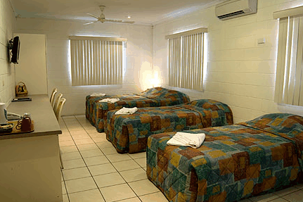 Barrier Reef Motel - Holiday Adelaide 0