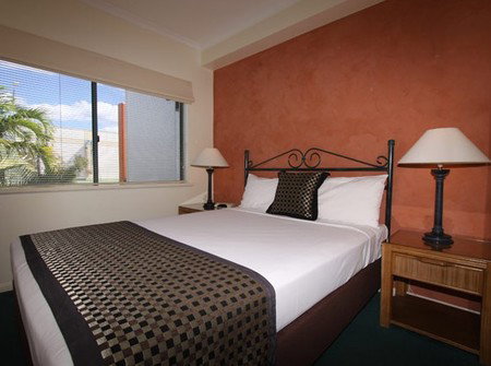 Mid City Luxury Suites - Holiday Adelaide 2