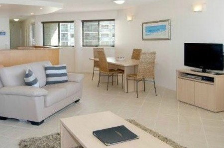 Malibu Mooloolaba - Holiday Adelaide 2