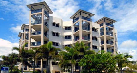 Raffles Mooloolaba - Holiday Adelaide 0