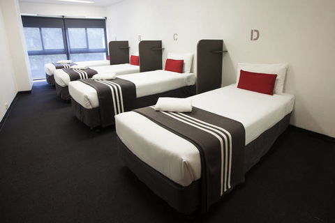 Y Hotel Hyde Park - Holiday Adelaide 3