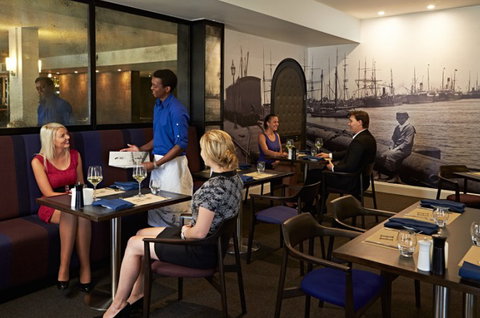 Esplanade Hotel Fremantle - By Rydges - Holiday Adelaide 9