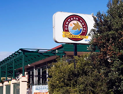 Denmark Hotel & River Rooms Motel - Holiday Adelaide 0