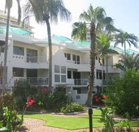 Camargue Beachfront Apartments - Holiday Adelaide