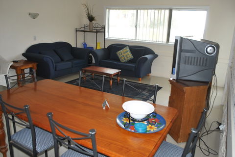 Maroochy Sands Holiday Units - Holiday Adelaide 2