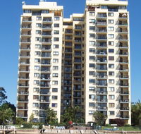 Banyandah Towers - Holiday Adelaide