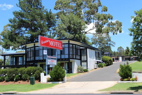 Armidale Motel - Holiday Adelaide 0