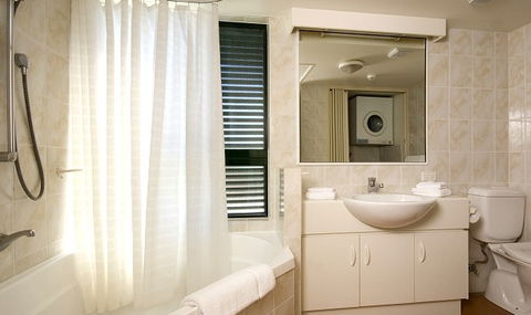 Tropic Towers Apartments - Holiday Adelaide 1