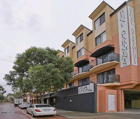 Regal Apartments - Holiday Adelaide 2