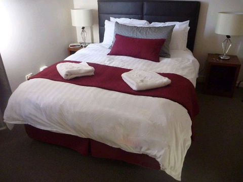 Regal Apartments - Holiday Adelaide 3