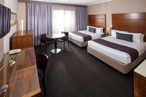 Quality Hotel Dickson - Holiday Adelaide 1