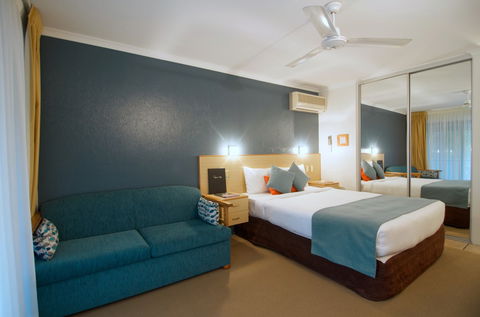 Lord Byron Resort - Holiday Adelaide 1