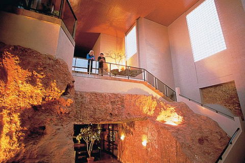 Desert Cave Hotel - Holiday Adelaide 5