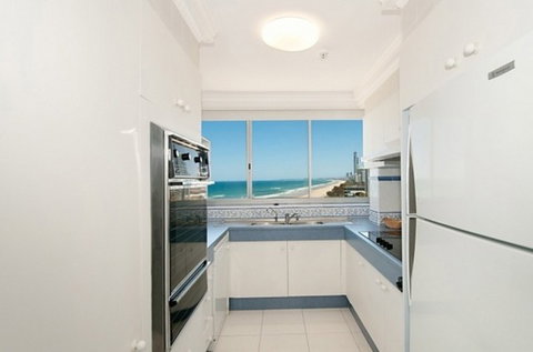 Beachside Tower - Holiday Adelaide 3