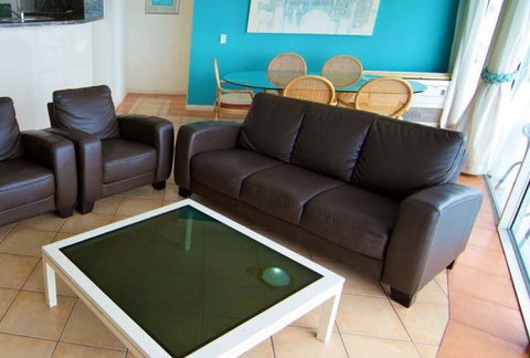 Surfers Mayfair - Holiday Adelaide 1