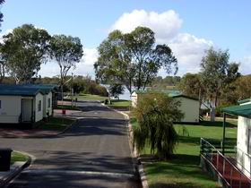 Mannum Caravan Park Cabins - Holiday Adelaide 0