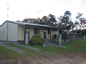 Pendleton Farm Stay - Holiday Adelaide 0